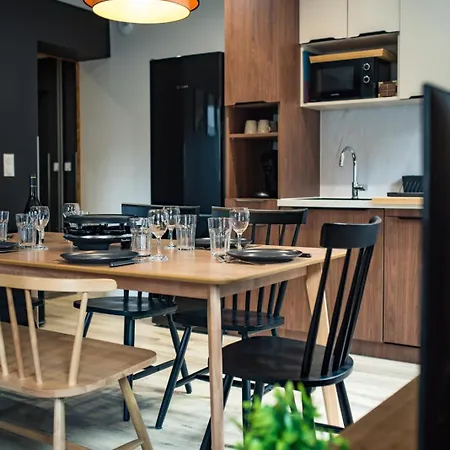 The 2 Two 6-guest Apts 3 Valleys & Cycling Base オレル